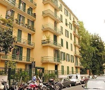 מלון רומא Lucky House מראה חיצוני תמונה