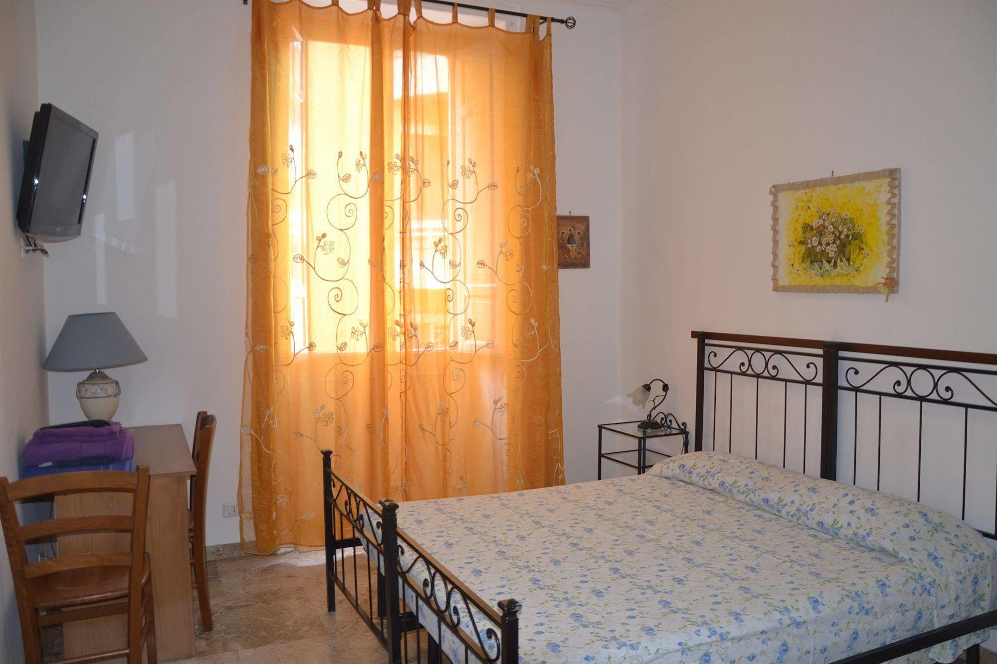 מלון רומא Lucky House מראה חיצוני תמונה